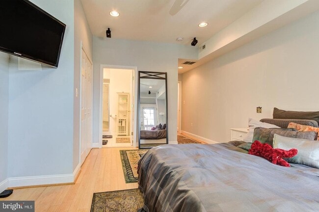 Building Photo - 2717 13th St NW