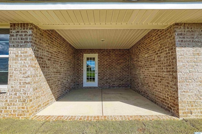 Building Photo - 180 Abercorn Dr