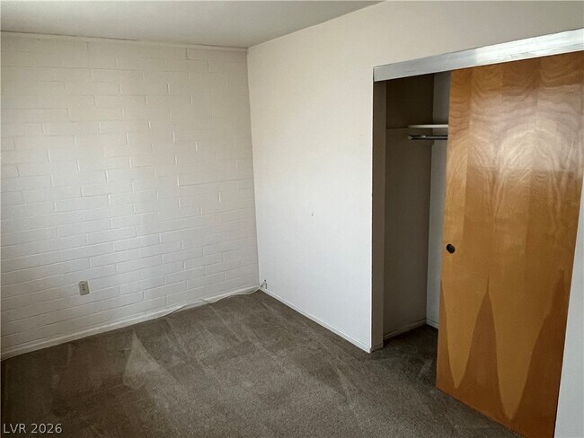 Building Photo - 820 A