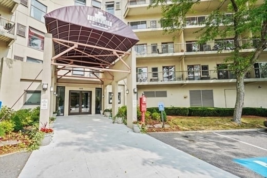 Building Photo - 133 Commander Shea Blvd