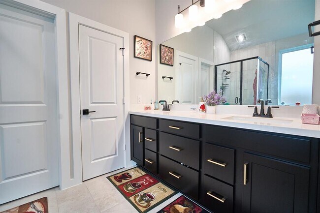 Building Photo - 24819 Yellow Spruce Cir