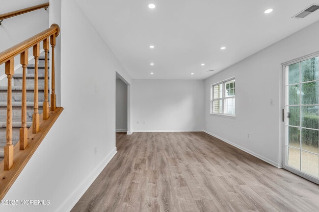 Building Photo - 194 Crooked Stick Ct
