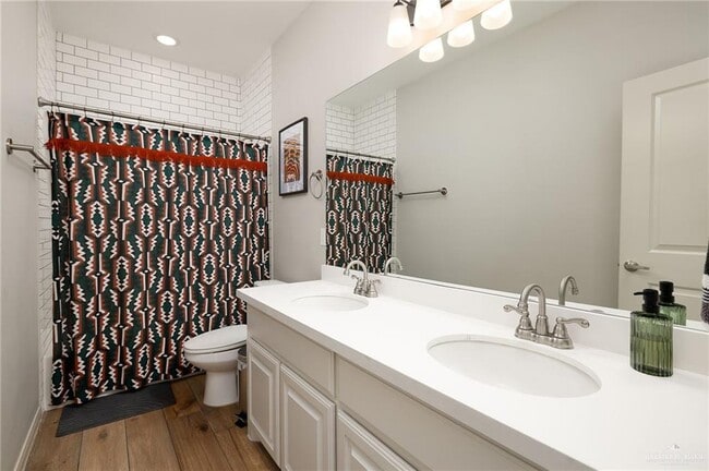 Building Photo - 28 Escondido Pass