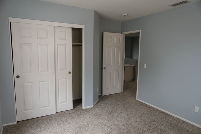 Building Photo - 1605 Snow Ave