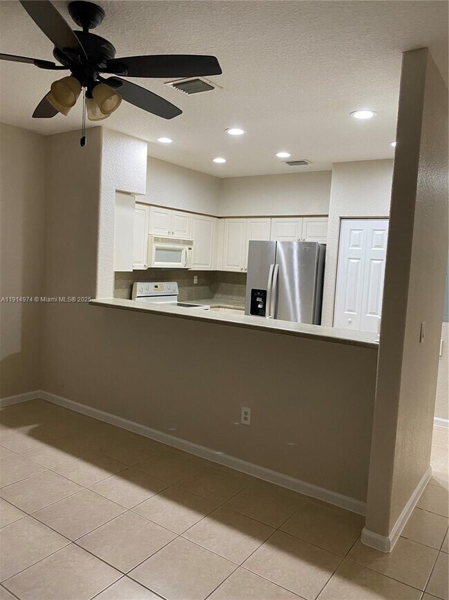 Building Photo - 8395 SW 29th St