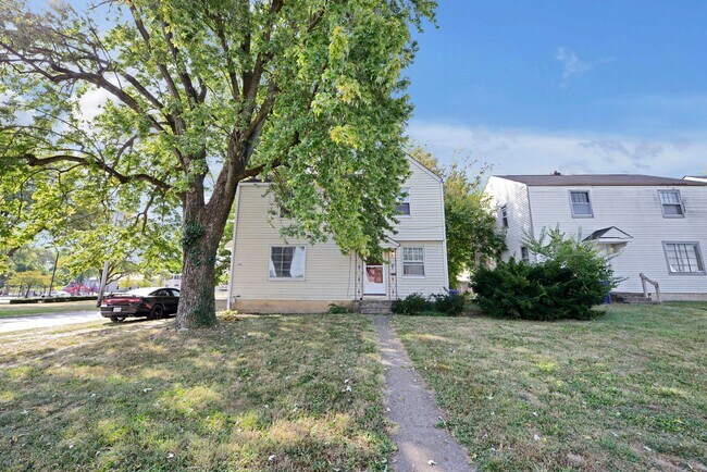 Building Photo - 1757-1759 E Frankfort St