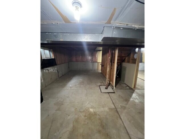 Building Photo - 7644 S Holland Way