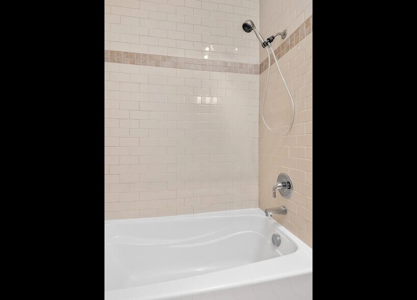 Building Photo - 4132 S Corbett Ave