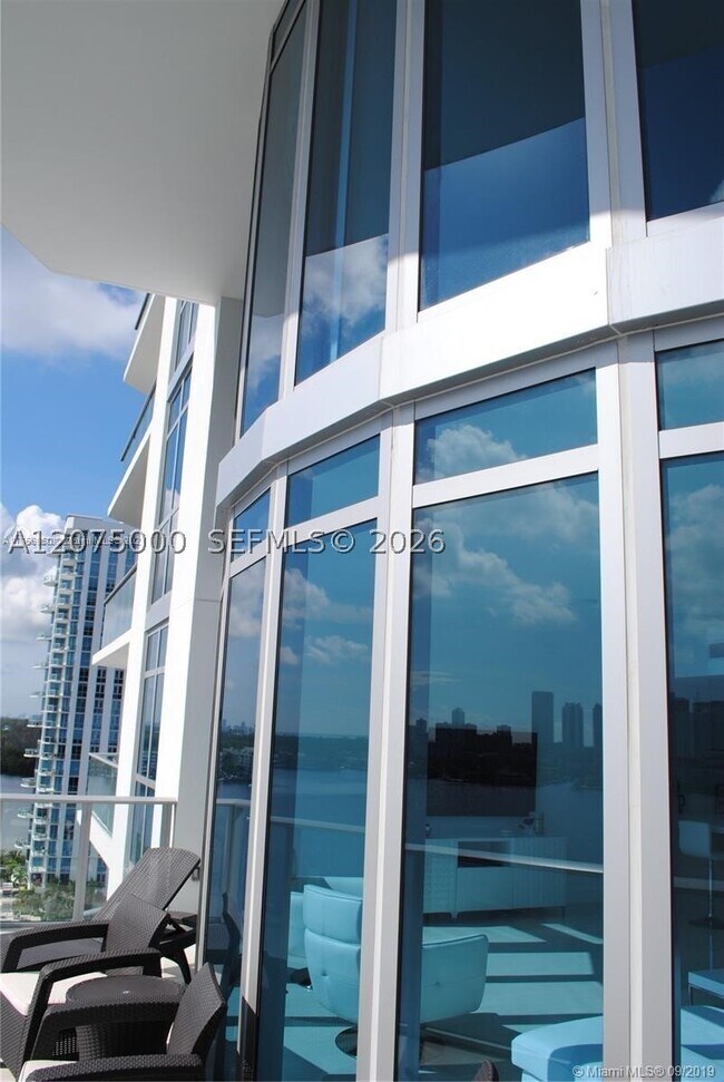 Building Photo - 17301 Biscayne Blvd