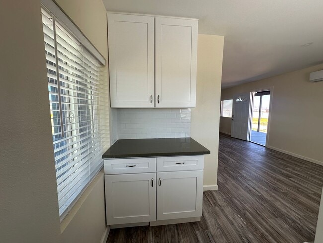 Building Photo - PRIVACY! PRIVACY! Cute newly remodeled 2 bed/1 bath home!