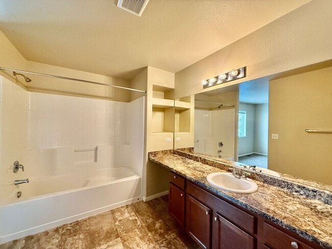 Building Photo - Amazing Views with this 3 bed, 2.5 bath Townhome