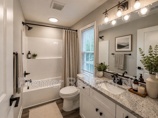 Building Photo - 7085 Hanesbrook Cir