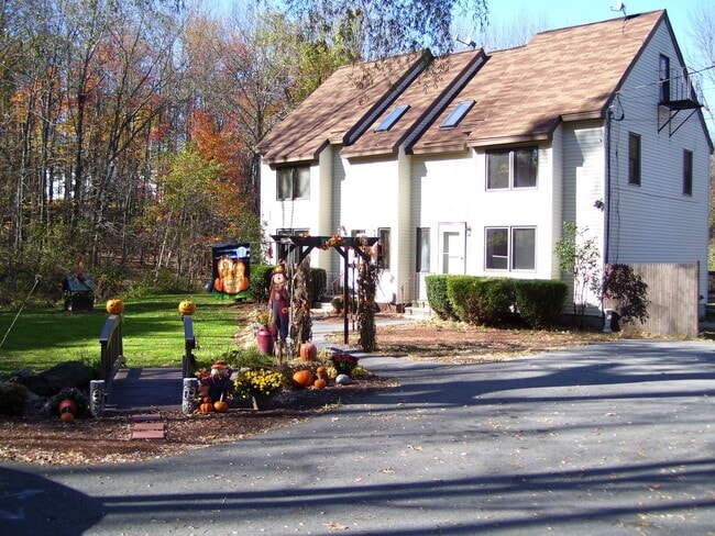 Interior Photo - Hudson Ridge
