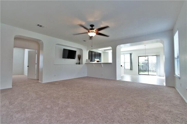 Building Photo - 2204 Old Sterling Rd