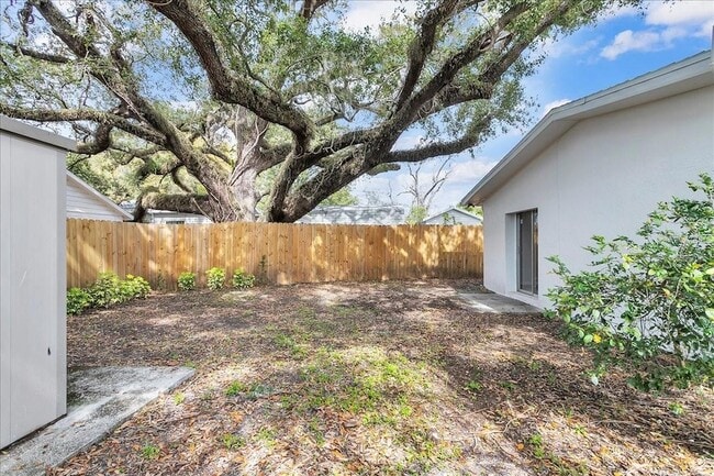 Building Photo - 6008 N Tampa St