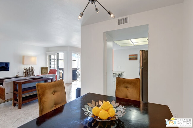 Building Photo - 1552 S Camino Real