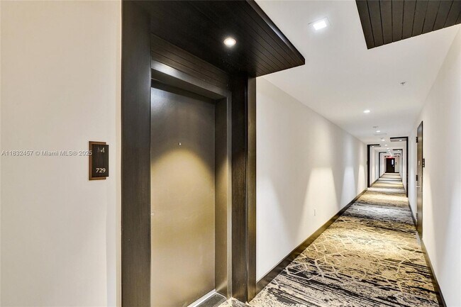 Building Photo - 301 Altara Ave