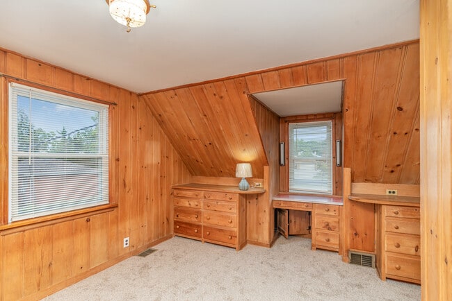 Building Photo - 110 Homestead Dr