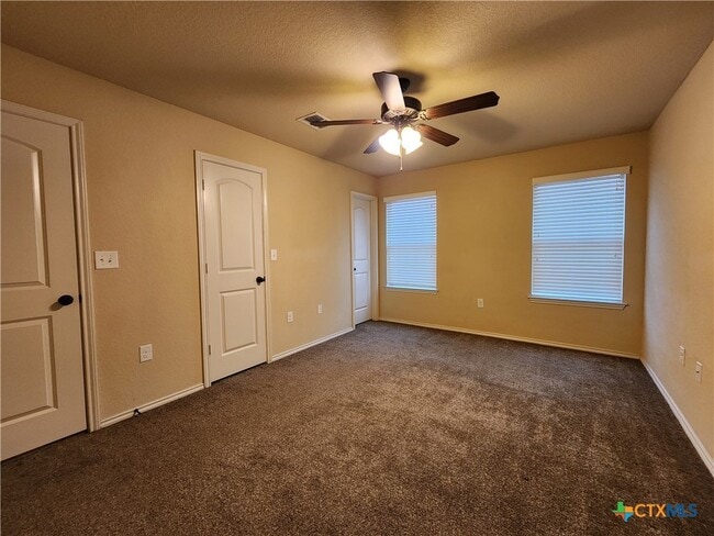 Building Photo - 622 Creekside Cir