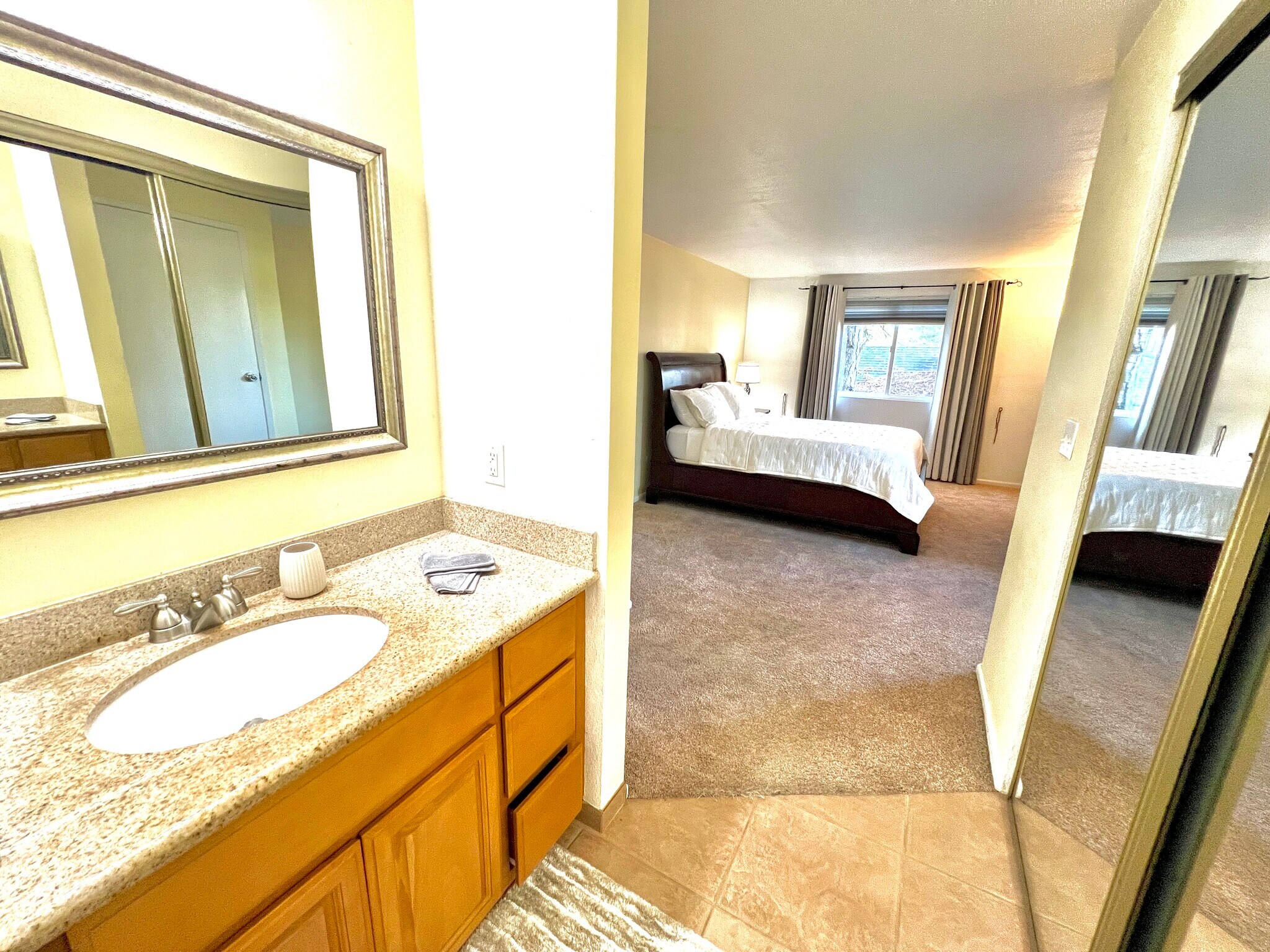 Master bathroom - 204 Mountain Park Blvd SW