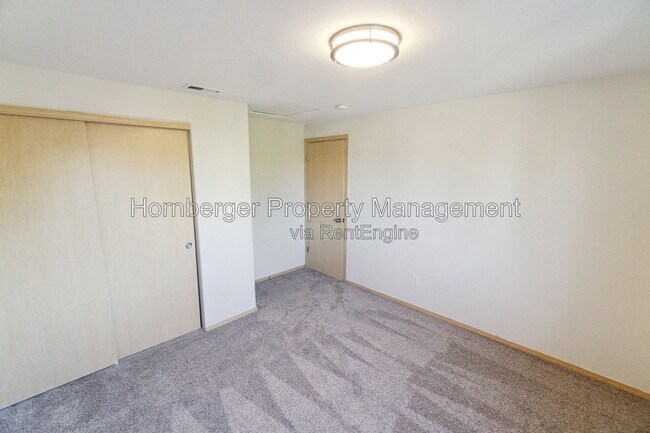 Building Photo - 509 S Joslin Pl