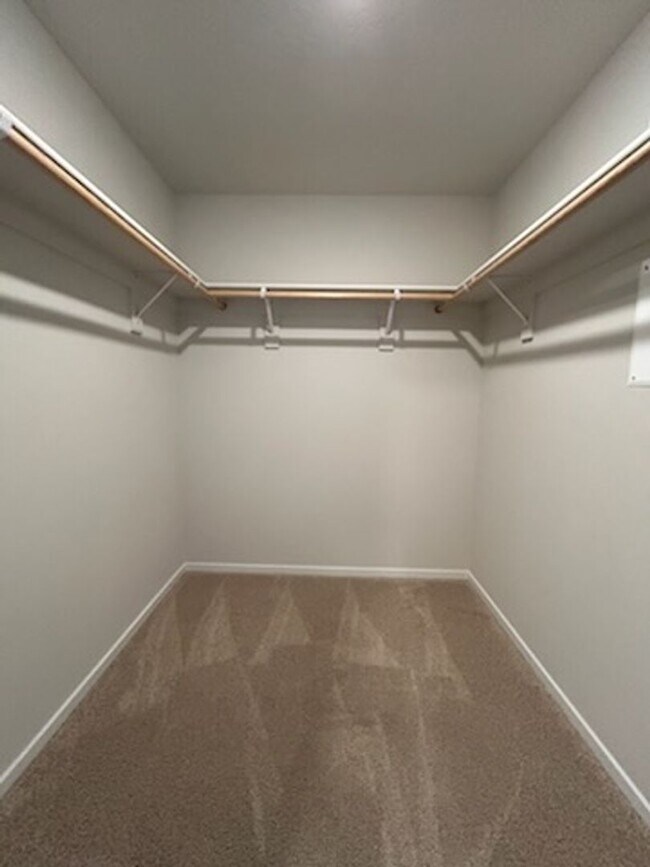 Building Photo - Brand New & Beautiful- 4 bed/2.5 ba + Loft, EV Garage Charging, Quartz Countertops, Fenced Yard!