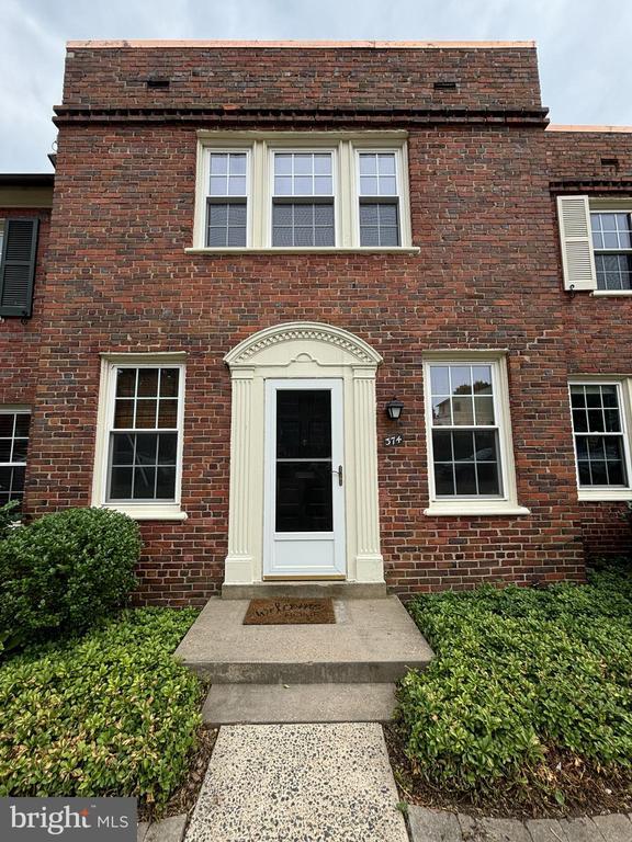 Building Photo - 2700 13th Rd S