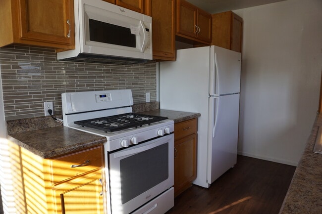 Building Photo - 12027 Ayres Ave
