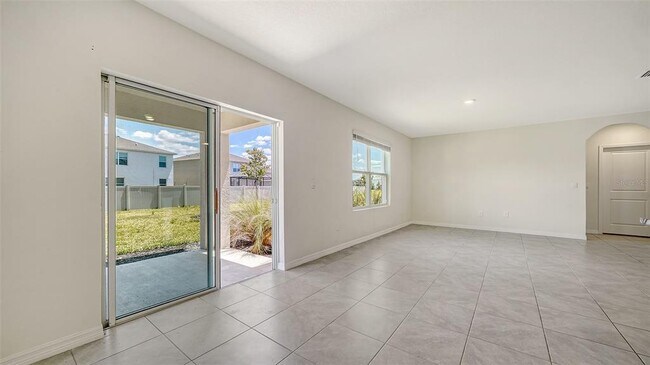 Building Photo - 12728 Lateral Root Dr