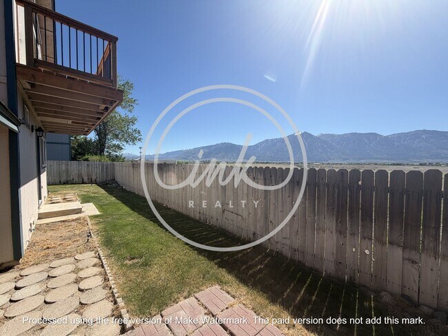 Building Photo - 2 Bedroom Duplex with amazing views in Gardnerville Ranchos