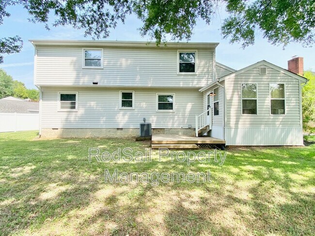 Building Photo - 13 Sandpiper Ct