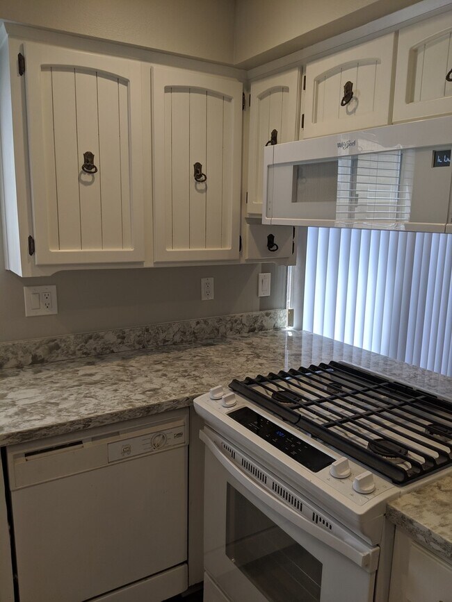 Building Photo - 2116 Fairchild Way