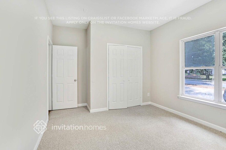 Building Photo - 3986 Bakers Ferry Rd SW