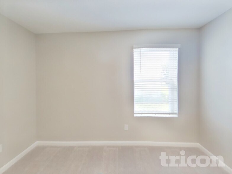 Building Photo - 2881 Grand Finale St