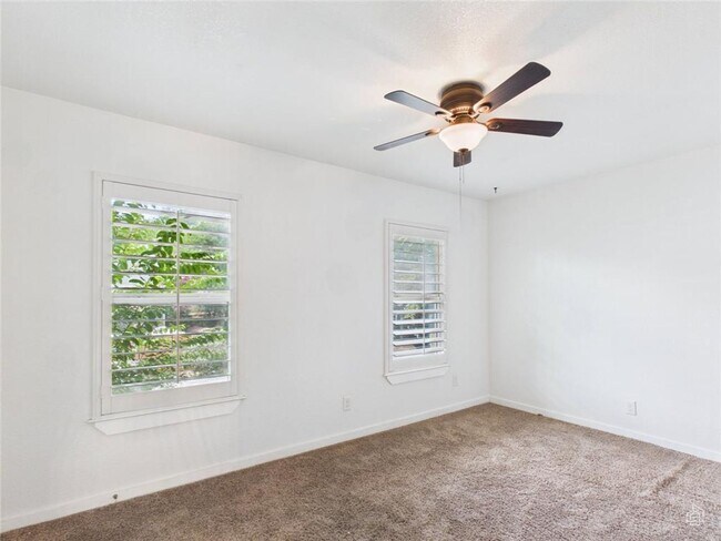 Building Photo - 6211 Manor Rd