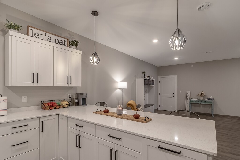 Building Photo - 1570 Stadium Ln