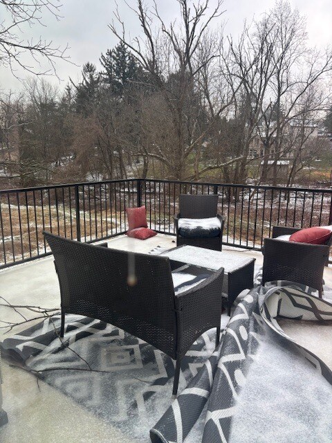 Balcony - 2972 Madison Ave