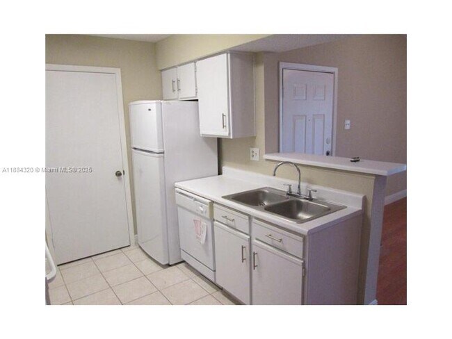 Building Photo - 15040 SW 103rd Ln