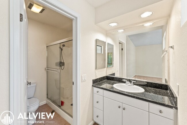 Building Photo - Stunning Dual Master Condo Available NOW i...