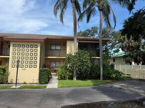 Building Photo - 2 Bedroom 2 Bath Ground Floor Condo Centra...