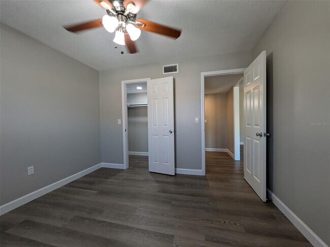 Building Photo - 562 Flemming Way