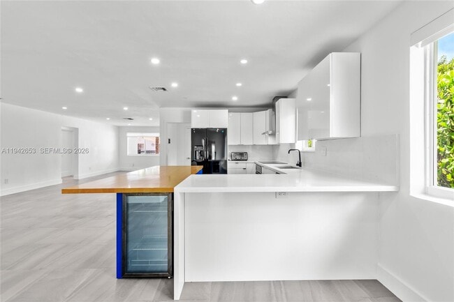 Building Photo - 3855 SW 1st St