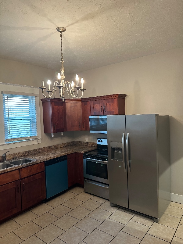 Building Photo - 303 S Alta Ave