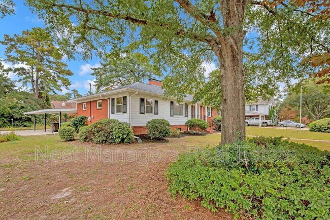 Building Photo - 301 Fairfield Rd