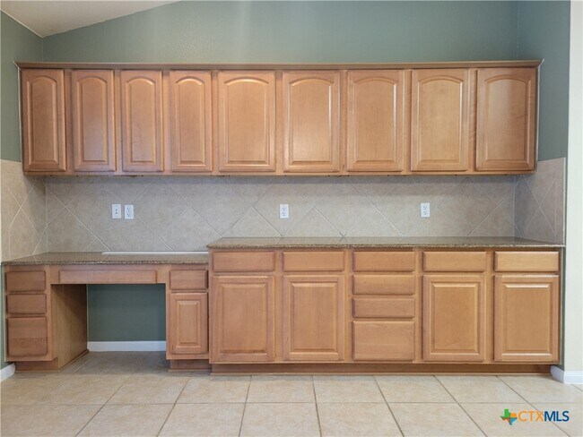 Building Photo - 314 Crowfoot Dr