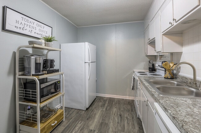 Building Photo - 8327 Lowell Ave