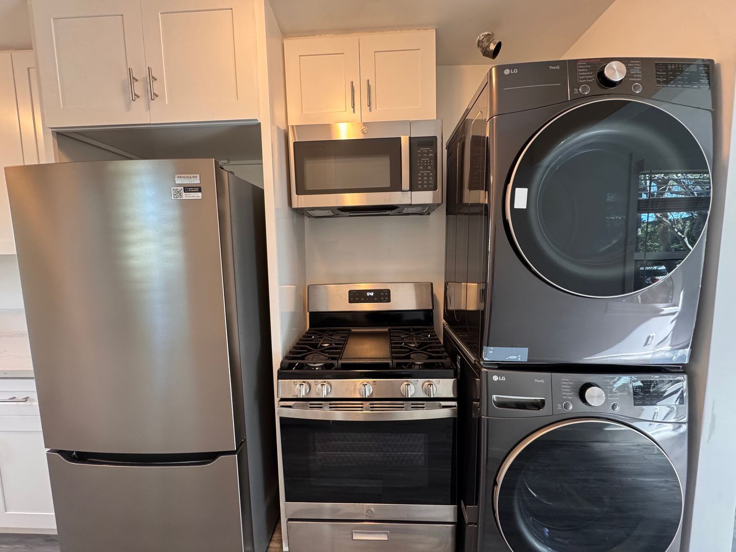 Building Photo - 456 N Westmoreland Ave