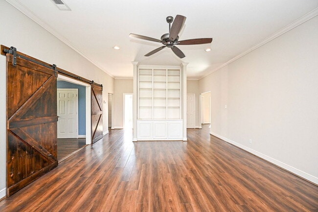 Building Photo - 414 Fox Briar Ln