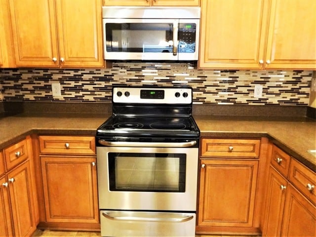 Building Photo - 1328 Palm Cove Dr