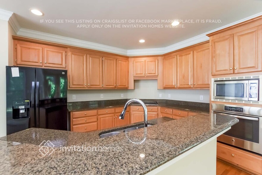 Building Photo - 419 Belvedere Ln